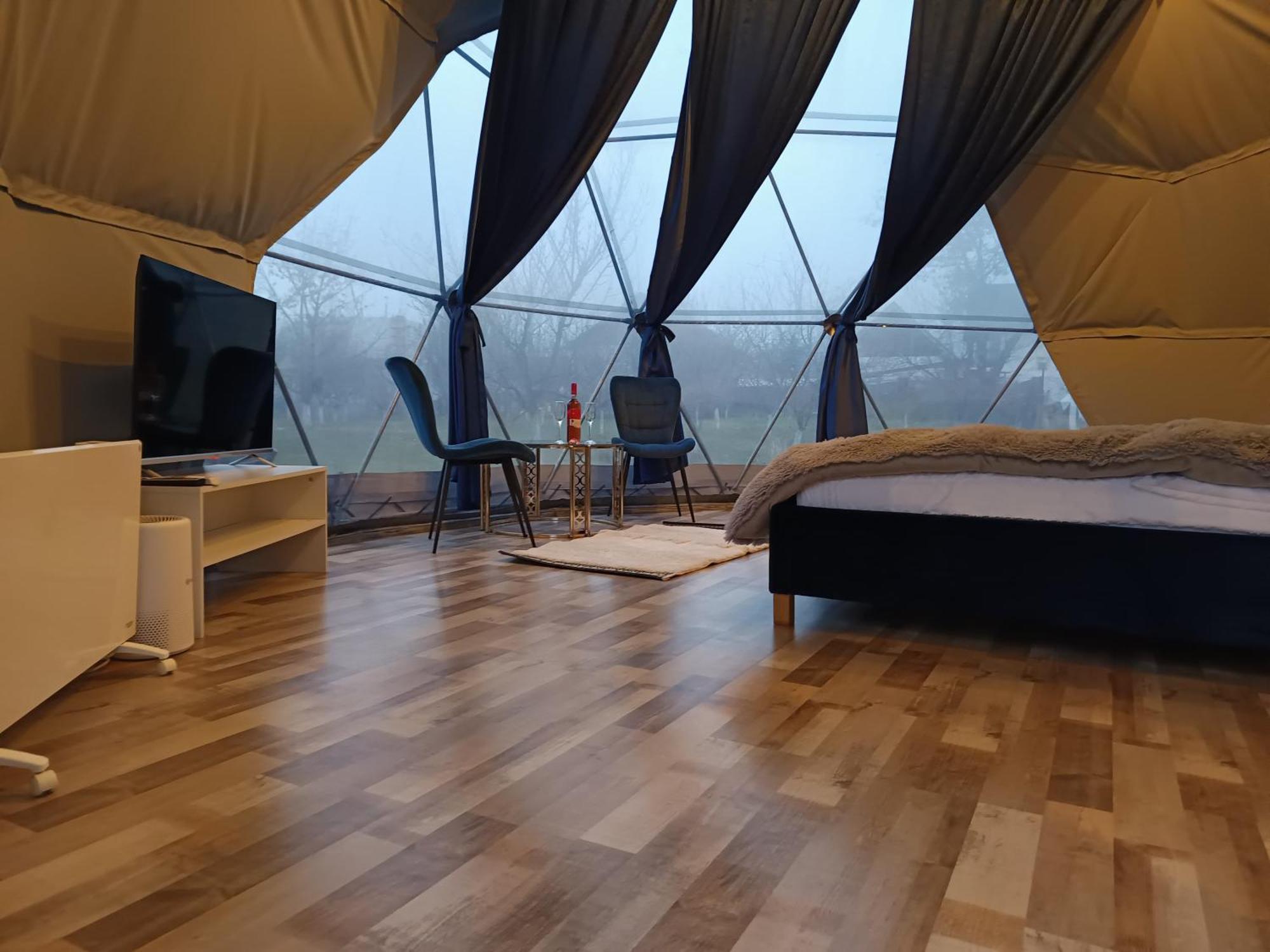 Călimăneşti Sun Garden Glamping Domes酒店 外观 照片