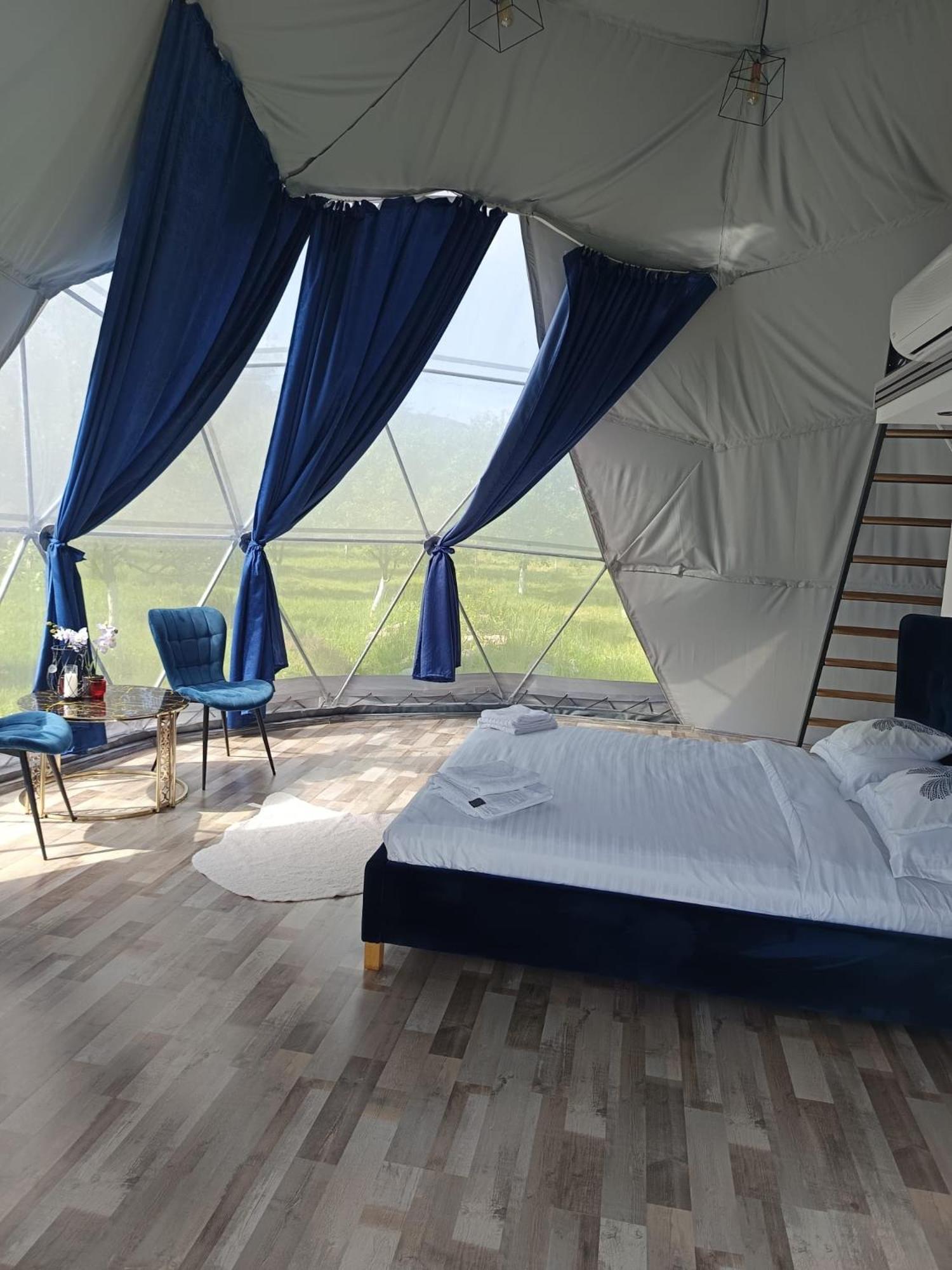 Călimăneşti Sun Garden Glamping Domes酒店 外观 照片